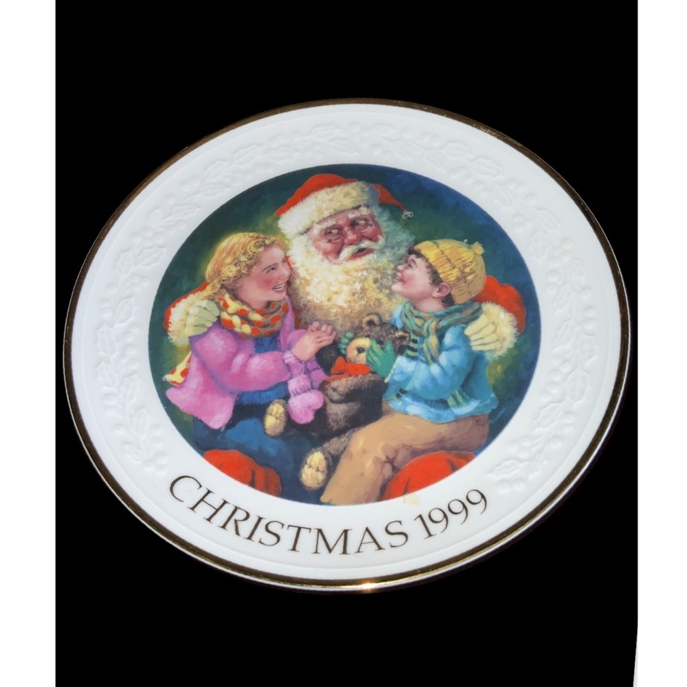 Avon Christmas 1999 Decorative Plate - Red, Blue, Gold